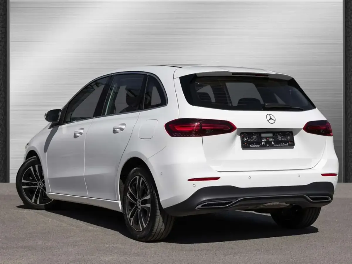 Gebraucht Mercedes B200 Progressive 163 PS (119 kW) 2025 Weiß unilack polarweiß Van / Kleinbus