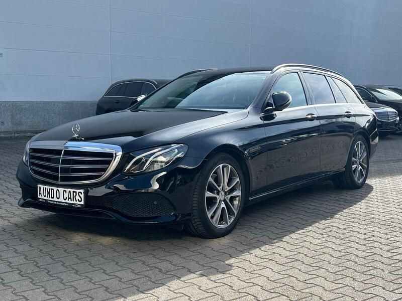Schwarz Gebraucht 2019 Mercedes E300 Kombi | 28.000 € (Guter Preis) - Bild 1/4