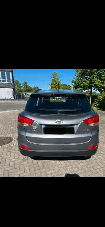 Gebraucht Hyundai ix35 Edition 135 PS (99 kW) 2012 Silber SUV