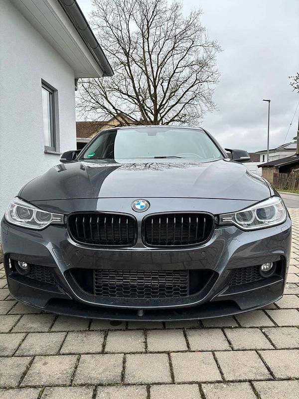 Gebraucht BMW 320 184 PS (135 kW) 2015 Grau Limousine