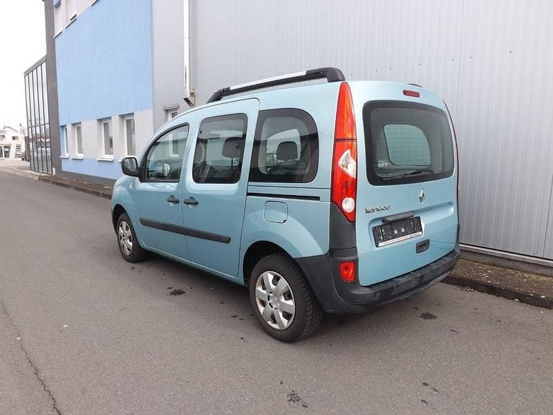 Gebraucht Renault Kangoo Expression 106 PS (77 kW) 2008 Grau Van / Kleinbus
