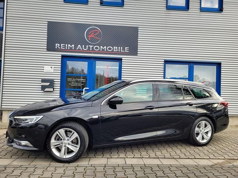 Gebraucht Opel Insignia Dynamic 165 PS (121 kW) 2018 Schwarz Kombi