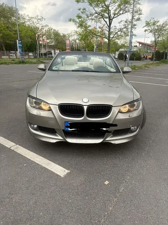 Gebraucht BMW 330 Cabriolet 231 PS (169 kW) 2009 Beige Cabrio