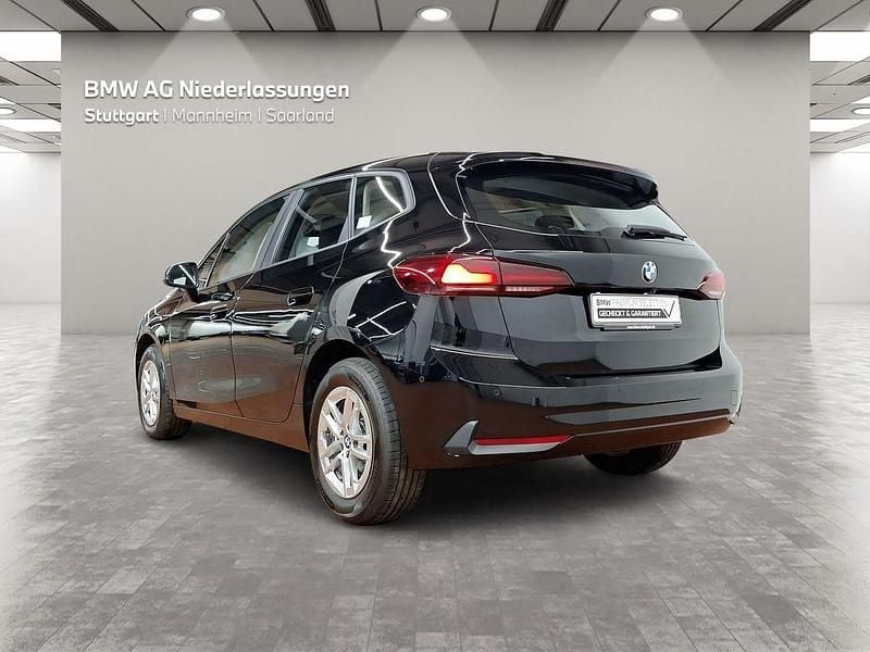 Gebraucht BMW 218 Active Tourer 136 PS (100 kW) 2023 Schwarz Van / Kleinbus