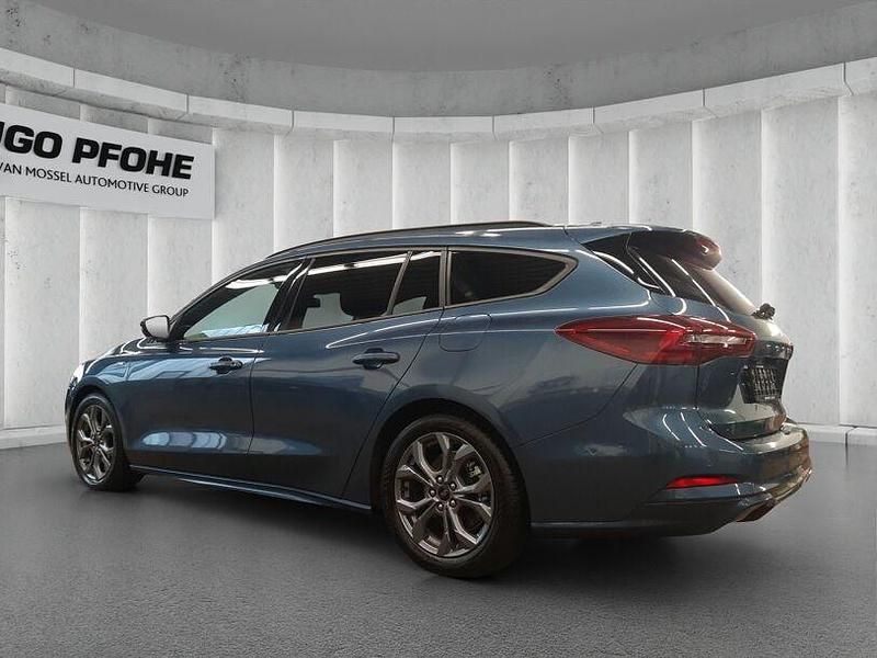 Gebraucht Ford Focus ST-Line X 116 PS (85 kW) 2024 Blau Limousine