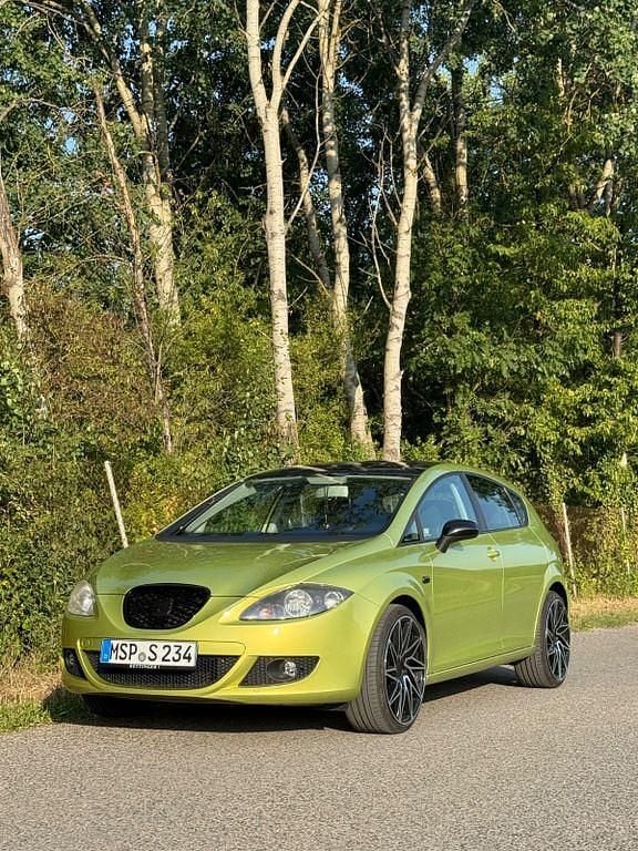 Gelb Gebraucht 2008 Seat Leon Sport Limousine | 5.000 € (Etwas zu teuer) - Bild 1/4