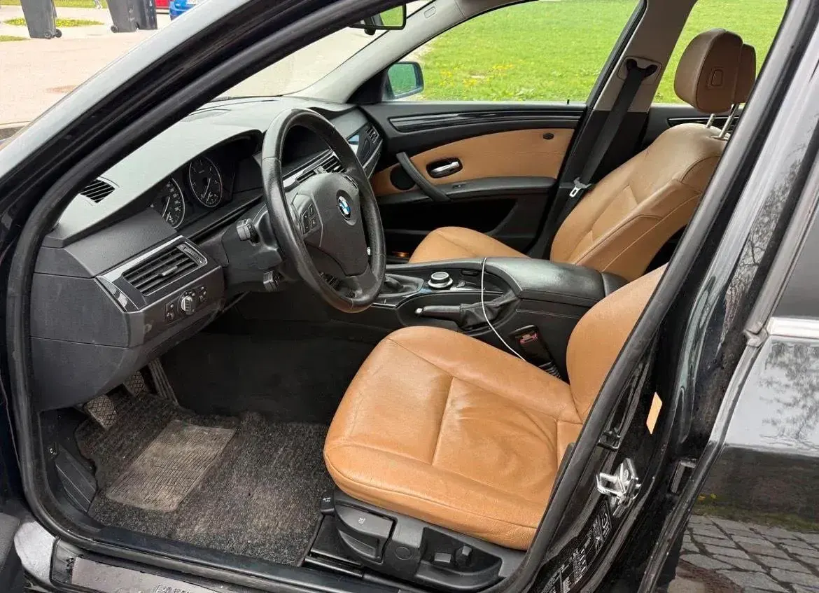 Używany BMW 520 163 KM (119 kW) 2008 Czarny Sedan/Limuzyna