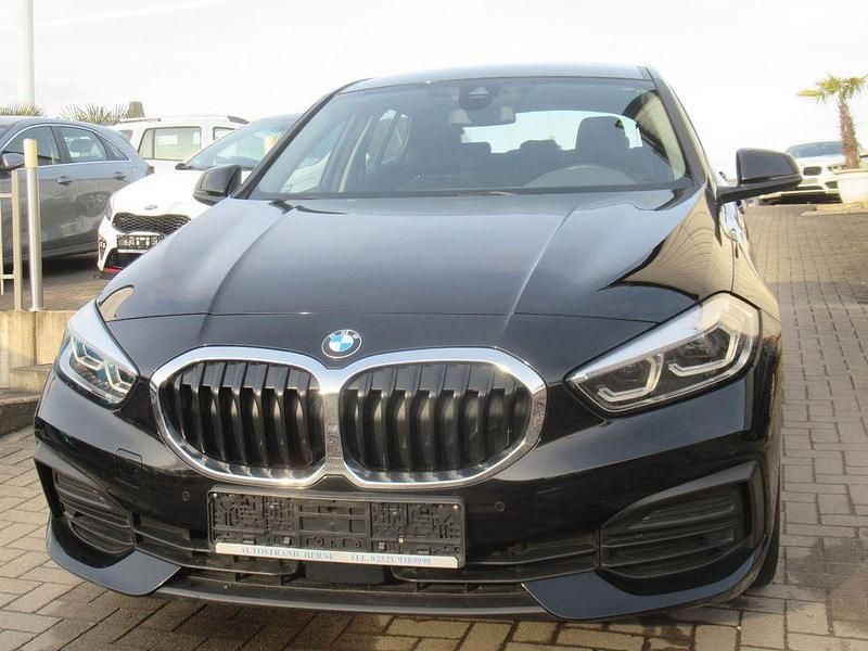 Gebraucht BMW 118 Advantage 136 PS (100 kW) 2022 Schwarz Kleinwagen