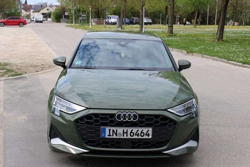 Second-hand Audi A3 150 CP (110 kW) 2024 Verde Berlinǎ