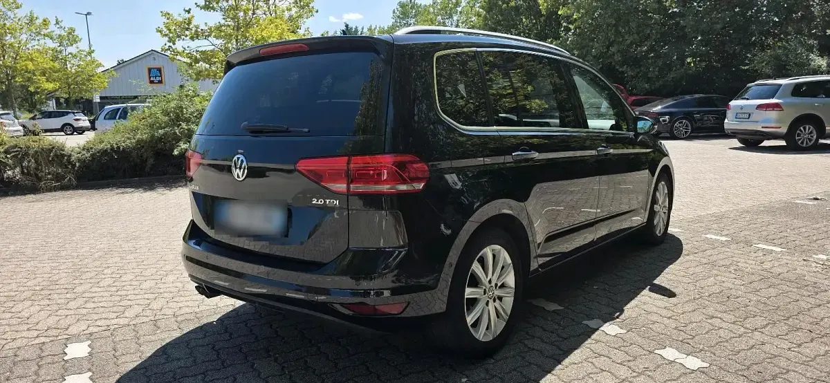 Gebraucht VW Touran Highline 150 PS (110 kW) 2017 Schwarz Van / Kleinbus
