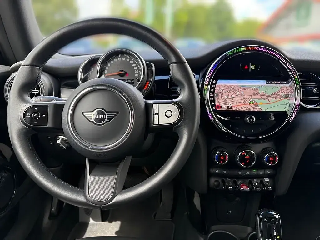 Gebraucht Mini Cooper Classic 136 PS (100 kW) 2023 Silber Kleinwagen