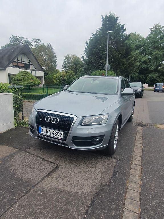 Grau Gebraucht 2010 Audi Q5 Proline SUV | 7.999 € (Etwas zu teuer) - Bild 1/4