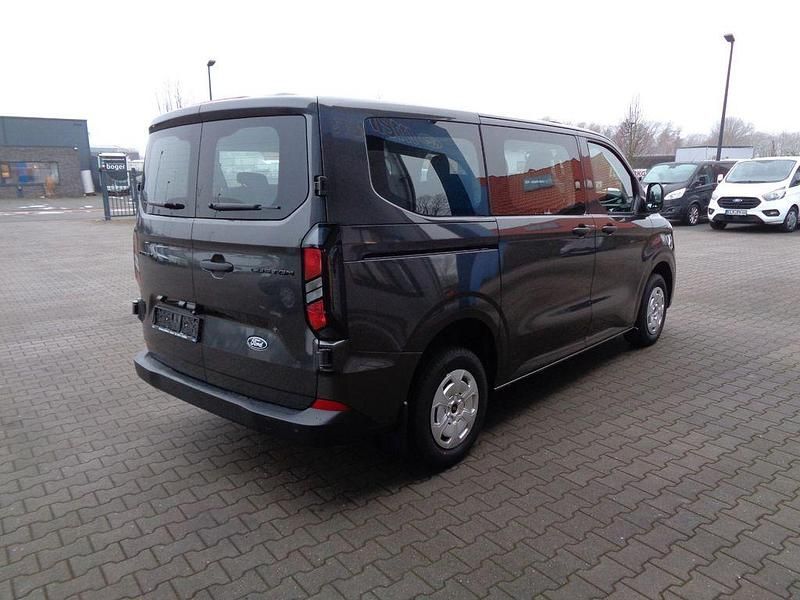 Neu Ford Transit Custom 136 PS (100 kW) 2026 Grau Kombi