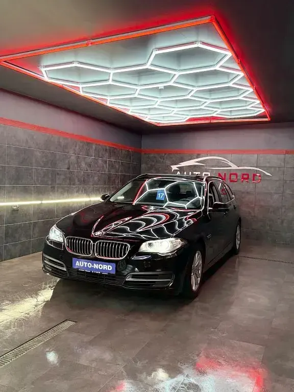 Gebraucht BMW 530 Performance 258 PS (189 kW) 2015 Schwarz Kombi