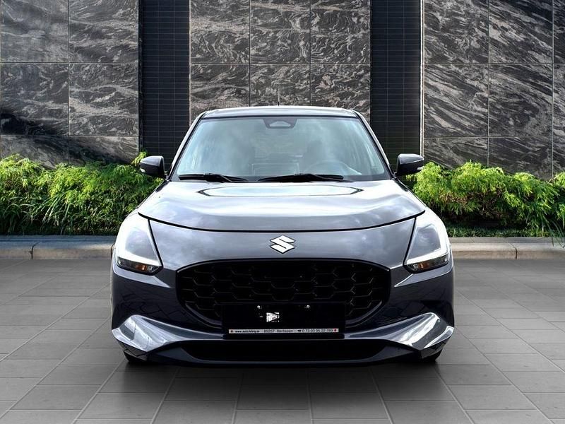 Neu Suzuki Swift Comfort 83 PS (61 kW) 2025 Mineral gray Kleinwagen