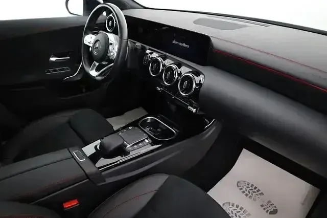 Gebraucht Mercedes CLA220 AMG 190 PS (139 kW) 2022 Iridiumsilber (metallic) Limousine