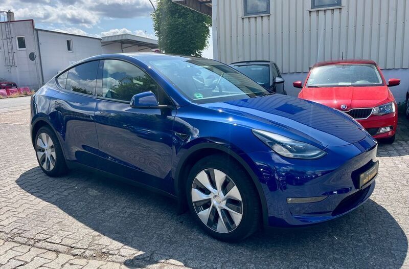 Blau Gebraucht 2023 Tesla Model Y Long Range SUV | 30.490 € (Guter Preis) - Bild 1/4