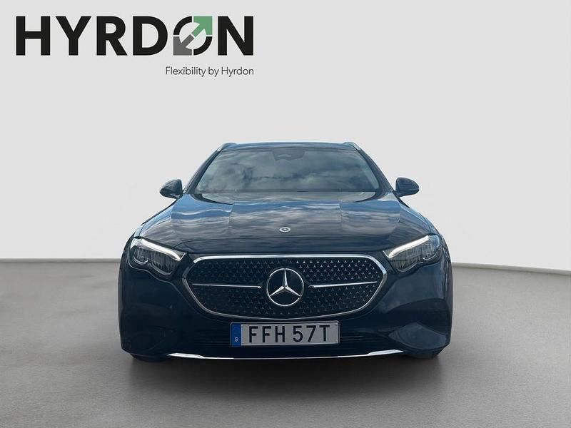 Gebraucht Mercedes E300 Advanced 204 PS (150 kW) 2024 Blau Limousine