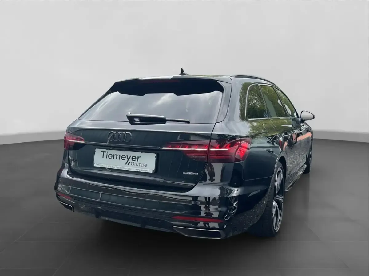 Gebraucht Audi A4 S-Line 204 PS (150 kW) 2025 Schwarz Kombi