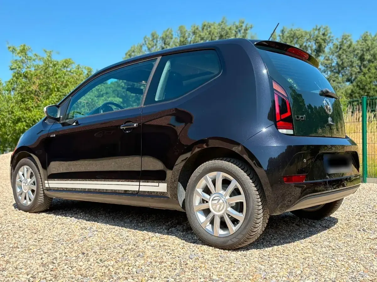 Gebraucht VW up! CLUB 60 PS (44 kW) 2017 Schwarz Kleinwagen