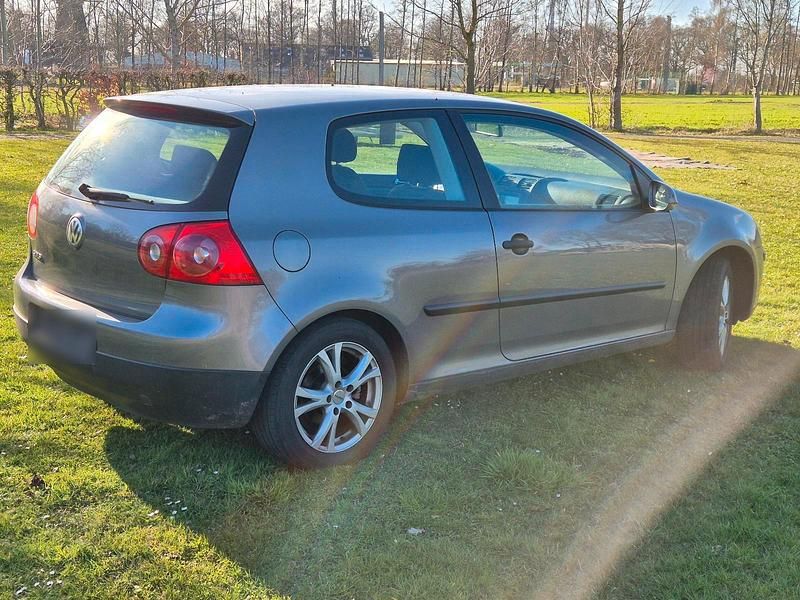 Gebraucht VW Golf V 75 PS (55 kW) 2004 Grau Kleinwagen