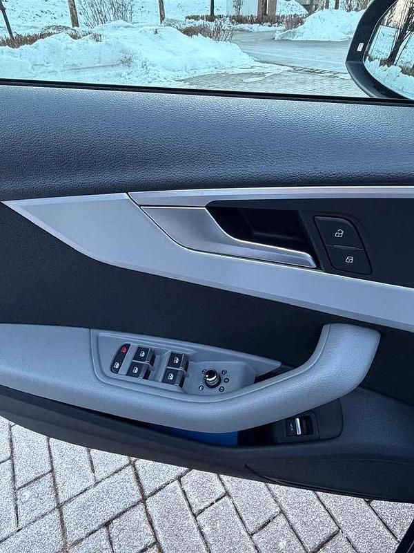 Gebraucht Audi A4 Comfort 150 PS (110 kW) 2017 Grau Kombi