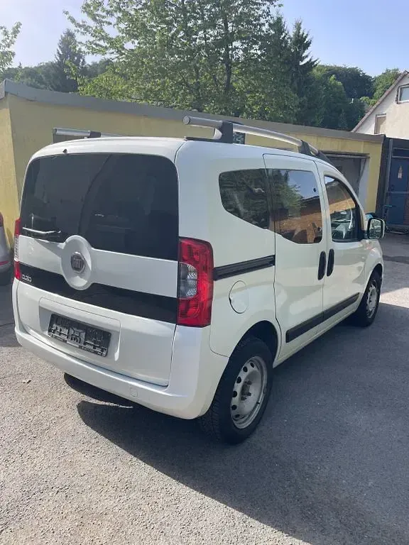 Gebraucht Fiat Qubo Active 73 PS (53 kW) 2012 Weiß Van / Kleinbus