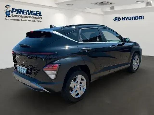 Gebraucht Hyundai Kona Trend 139 PS (102 kW) 2025 Schwarz SUV