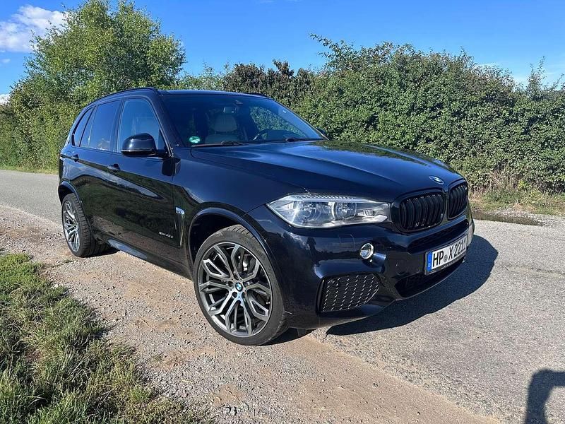 Blau Gebraucht 2016 BMW X5 Sport Line SUV | 31.900 € (Etwas zu teuer) - Bild 1/4