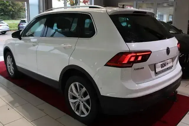Gebraucht VW Tiguan Comfortline 190 PS (139 kW) 2020 Pure white SUV