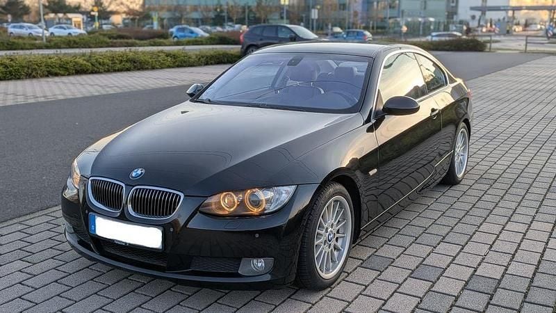Gebraucht BMW 325 Comfort Edition 218 PS (160 kW) 2008 Schwarz Coupé
