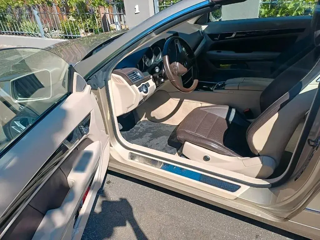 Gebraucht Mercedes E250 205 PS (150 kW) 2016 Gold Cabrio