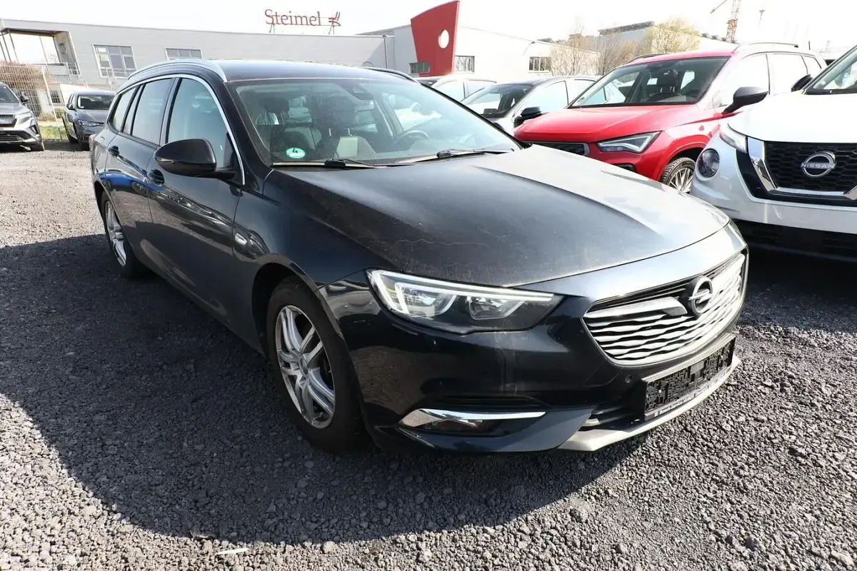 Gebraucht Opel Insignia Dynamic 165 PS (121 kW) 2018 Tiefsee blau Kombi
