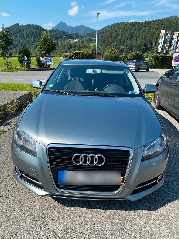 Grau Gebraucht 2010 Audi A3 Kombi | 3.200 € (Superpreis) - Bild 1/4