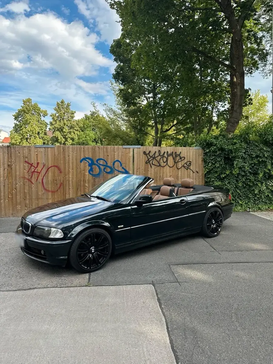 Gebraucht BMW 320 Cabriolet 170 PS (125 kW) 2002 Schwarz Cabrio