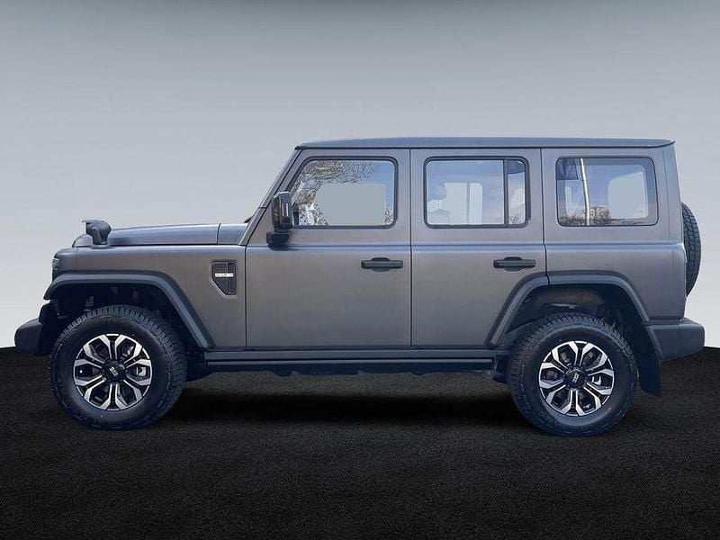 Neu BAW 212 166 PS (122 kW) 2026 Matt grau SUV