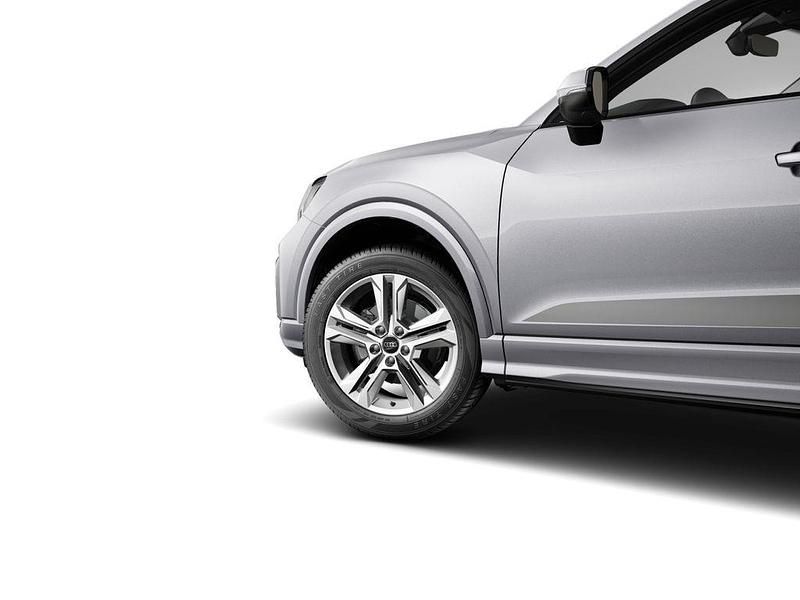 Neu Audi Q2 Advanced Plus 150 PS (110 kW) 2026 Silber SUV