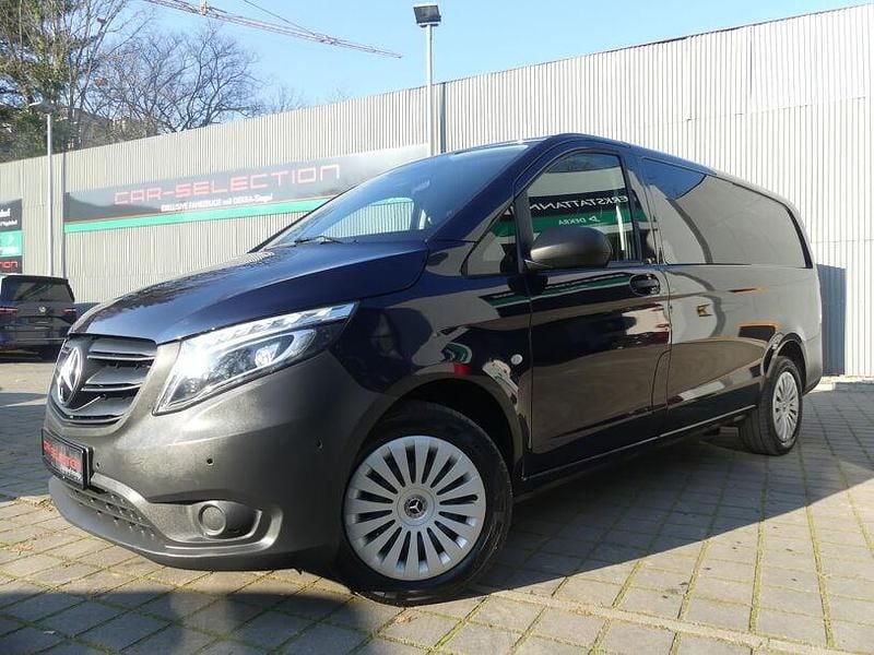Second-hand Mercedes Vito 190 CP (139 kW) 2019 Albastru Van