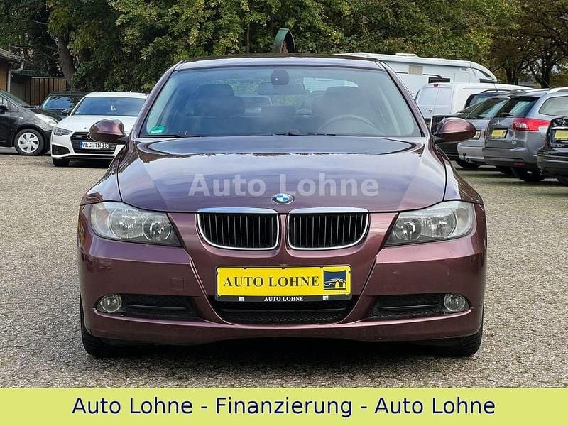 Gebraucht BMW 318 129 PS (94 kW) 2007 Rot Limousine
