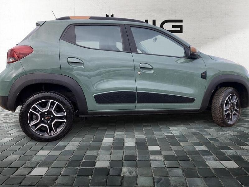 Gebraucht Dacia Spring Extreme 47 kW (65 PS) 2023 Grün Kleinwagen