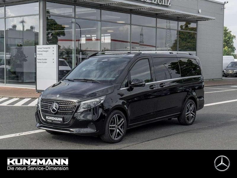 Obsidianschwarz metallic Gebraucht 2025 Mercedes 300 Avantgarde Kombi | 80.890 € (Teuer) - Bild 1/4