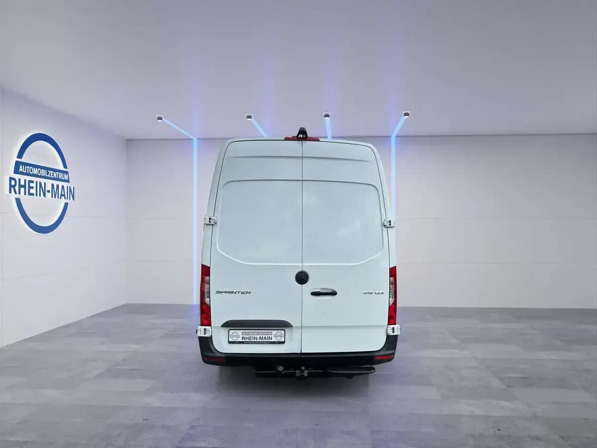 Gebraucht Mercedes Sprinter 163 PS (119 kW) 2018 Weiß Van