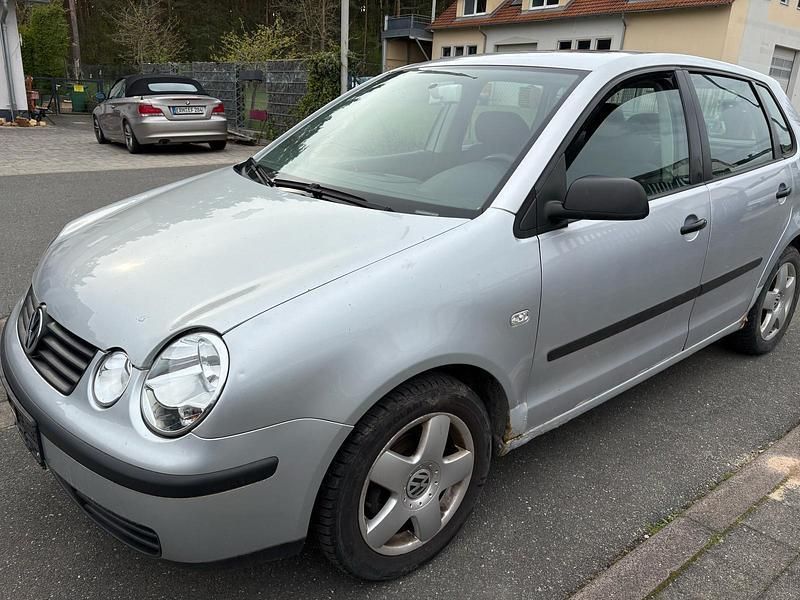 Silber Gebraucht 2005 VW Polo Limousine | 600 € (Superpreis) - Bild 1/4