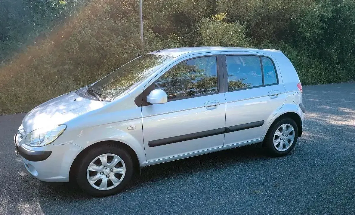 Gebraucht Hyundai Getz 105 PS (77 kW) 2009 Blau Kleinwagen