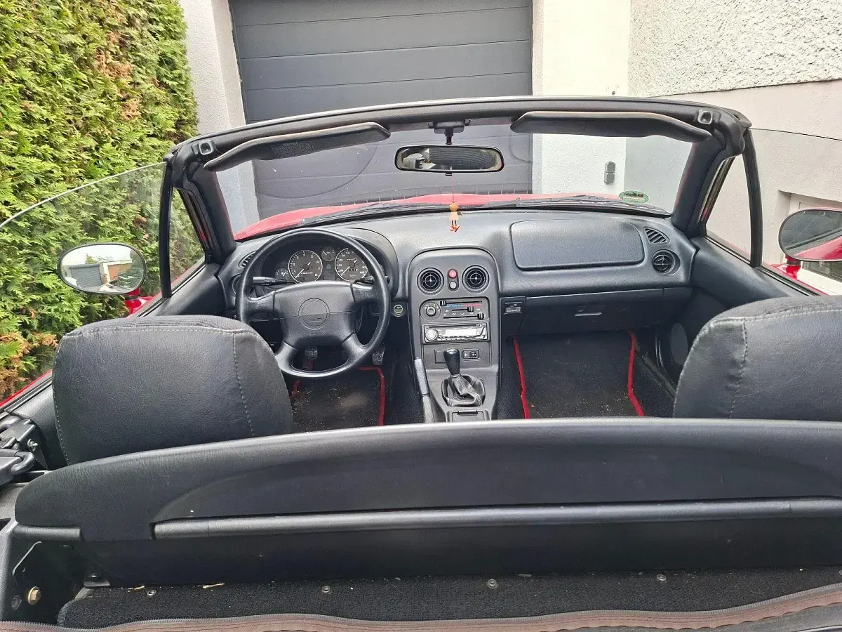 Gebraucht Mazda MX5 90 PS (66 kW) 1995 Rot Cabrio