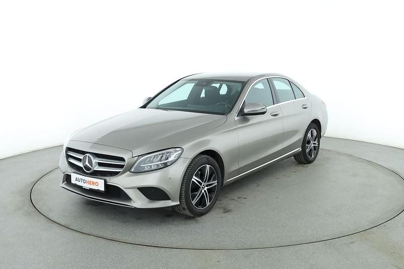 Gebraucht Mercedes C200 Avantgarde 160 PS (117 kW) 2021 Grau Limousine