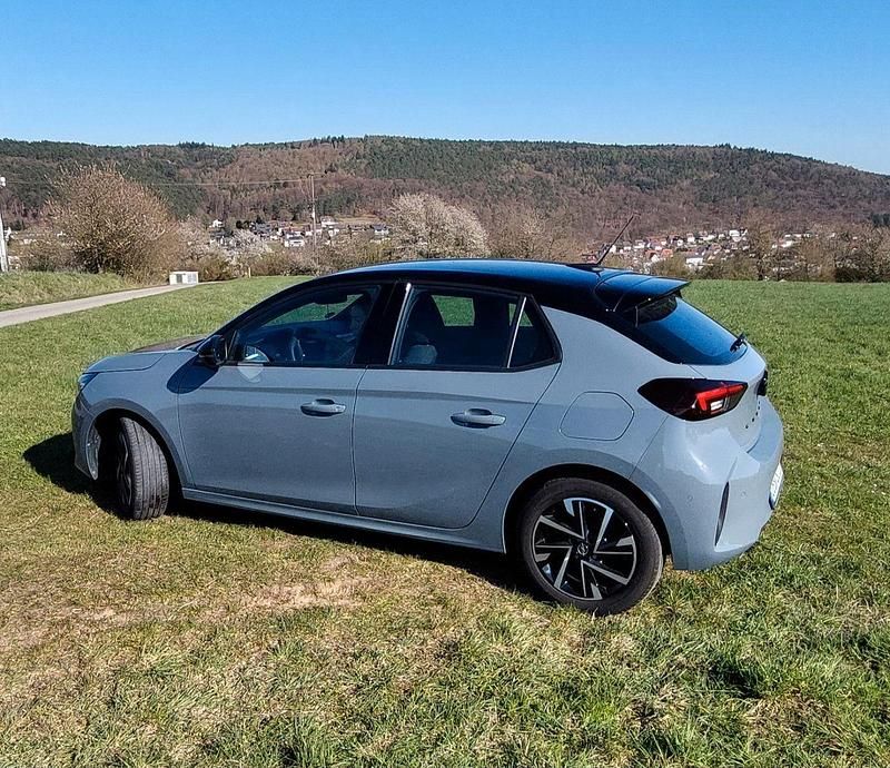 Gebraucht Opel Corsa 101 PS (74 kW) 2024 Grau Kleinwagen