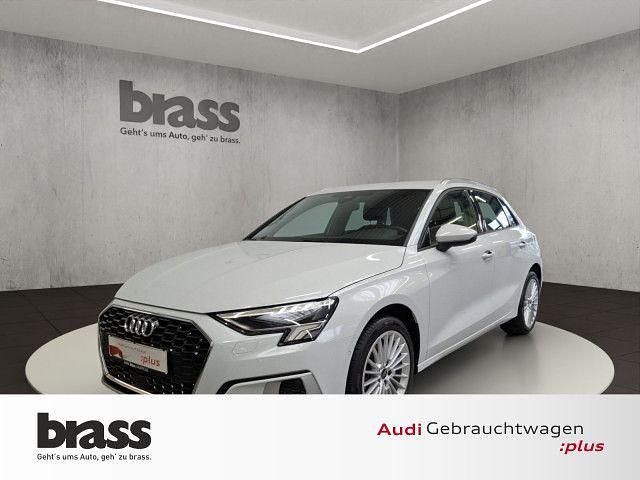 Gletscherweiß metallic Gebraucht 2024 Audi A3 Sportback Advanced Kleinwagen | 29.400 € (Etwas zu teuer) - Bild 1/4