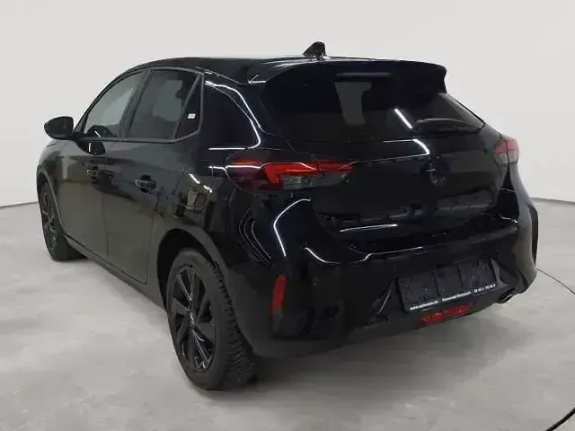 Usado Opel Corsa 101 HP (74 kW) 2024 Preto Citadino