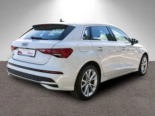 Gebraucht Audi A3 Advanced Plus 150 PS (110 kW) 2025 Gletscherweiß metallic Limousine